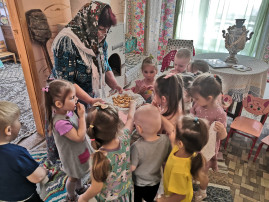 "Русская изба" "Русская изба" .