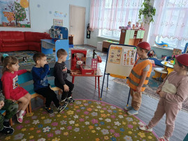 В группе "Солнышко" была проведена работа по распространению и укреплению знаний о правилах пожарной безопасности. В группе "Солнышко" была проведена работа по распространению и укреплению знаний о правилах пожарной безопасности. .