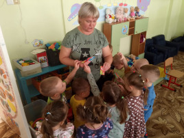 В средней группе «Смешарики» прошло мероприятие, посвящённое финансовой грамотности под названием «Сказочное путешествие». В средней группе «Смешарики» прошло мероприятие, посвящённое финансовой грамотности под названием «Сказочное путешествие».